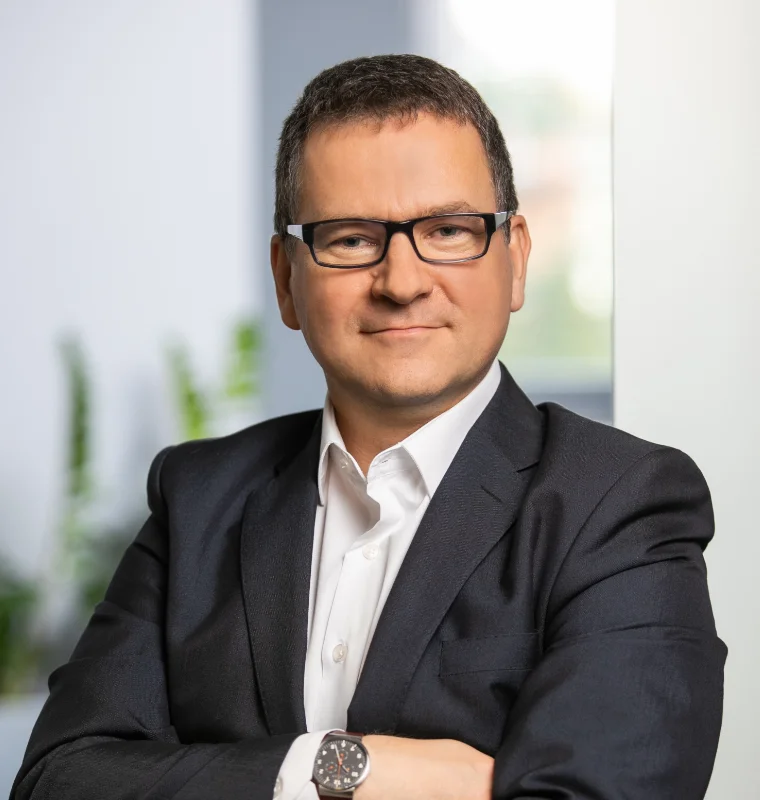 andrzej pyzik@2x